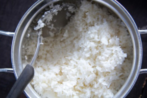 a pot of cooked rice